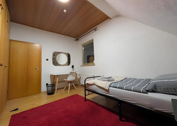 Cozy House With Partyroom
